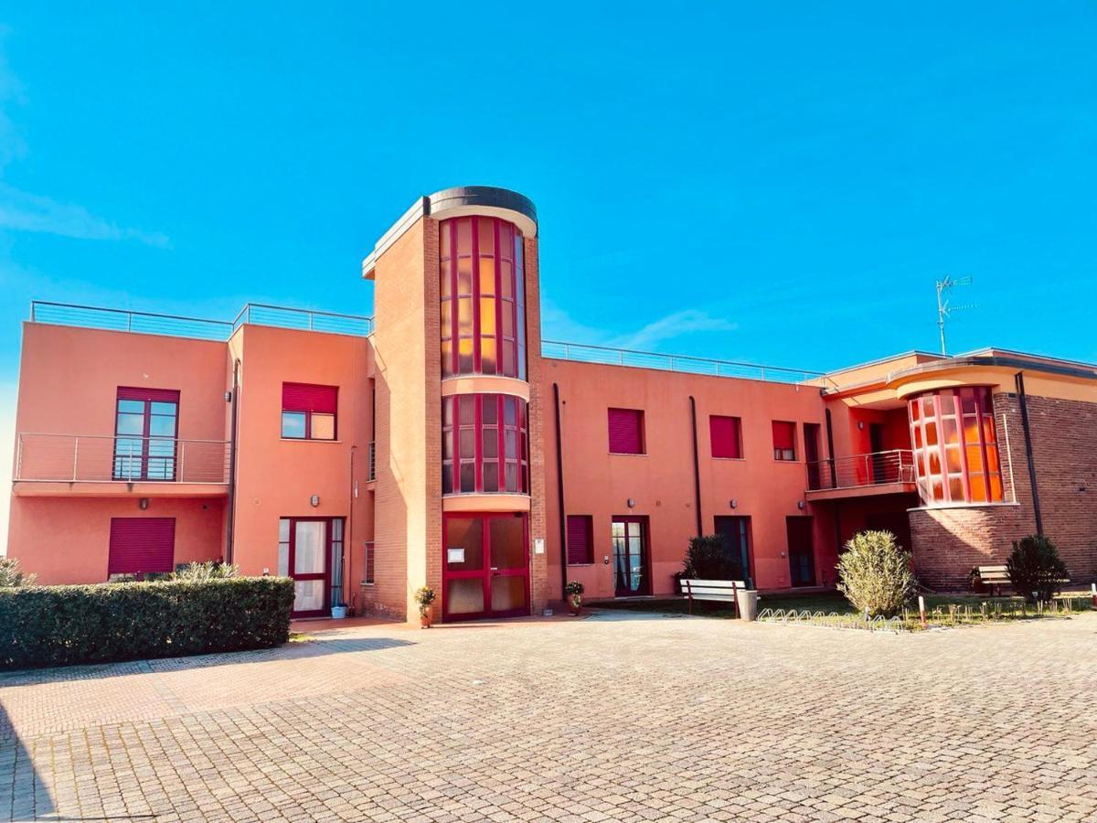 Regina Del Mare Holiday Apartments Tirrenia Exterior foto